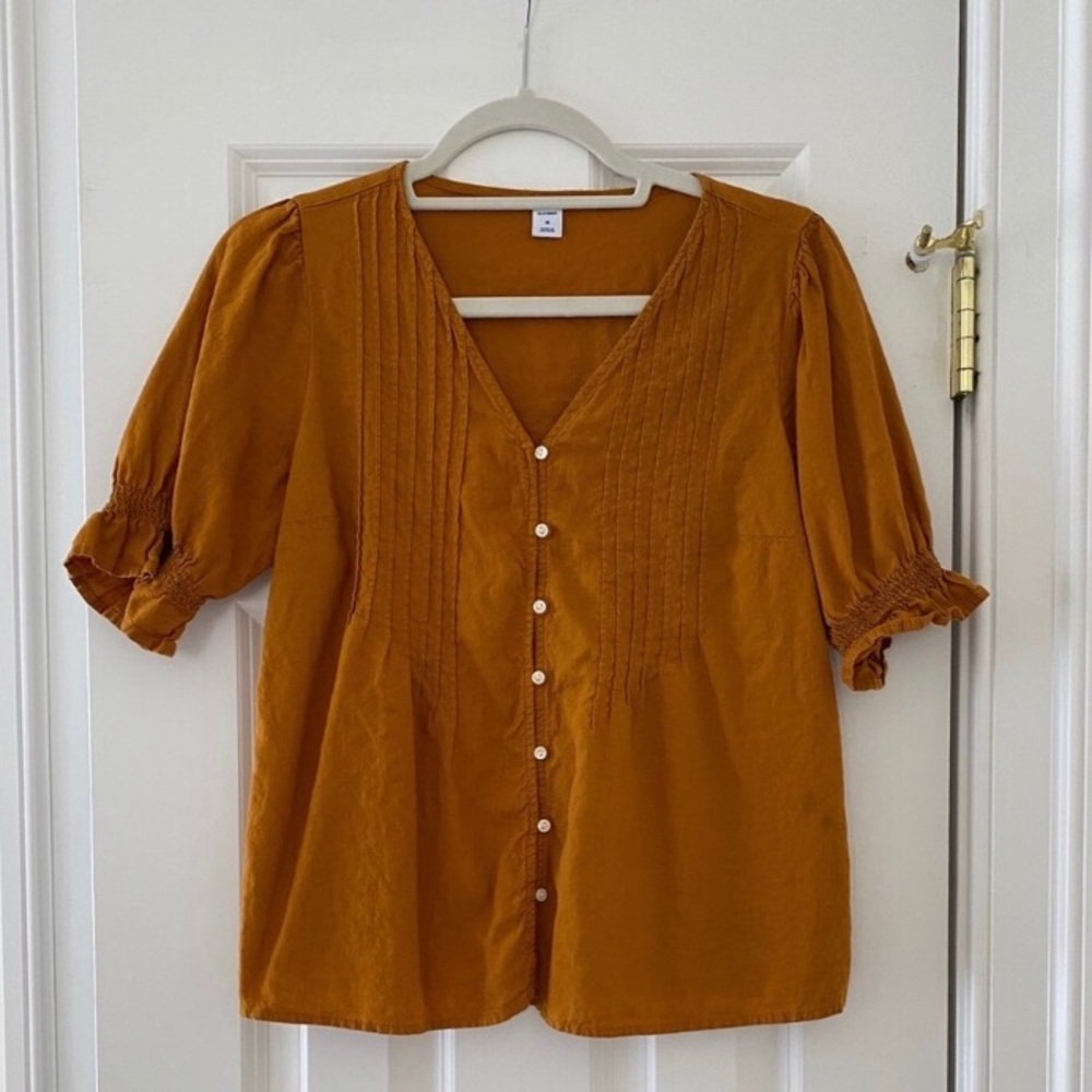 Old Navy M burnt orange short sleeve blouse